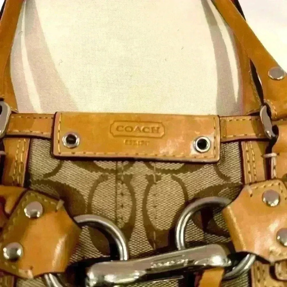 Vintage Authentic medium Hampton signature Coach purse - Picture 2 of 10
